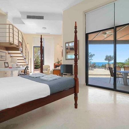 Black Diamond Beachfront Pool Villa Pasithea In Sounio, Athens Kap Kap Sounion Exterior foto