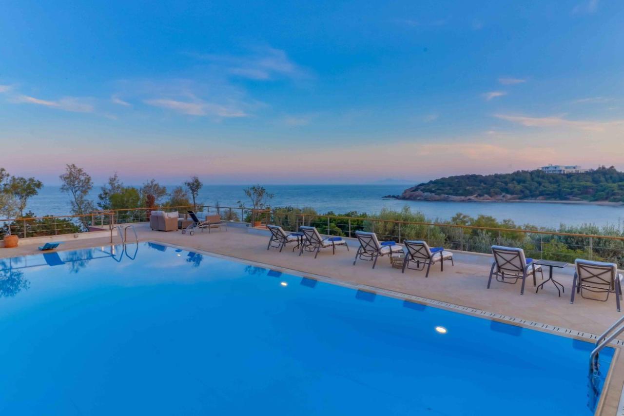 Black Diamond Beachfront Pool Villa Pasithea In Sounio, Athens Kap Kap Sounion Exterior foto