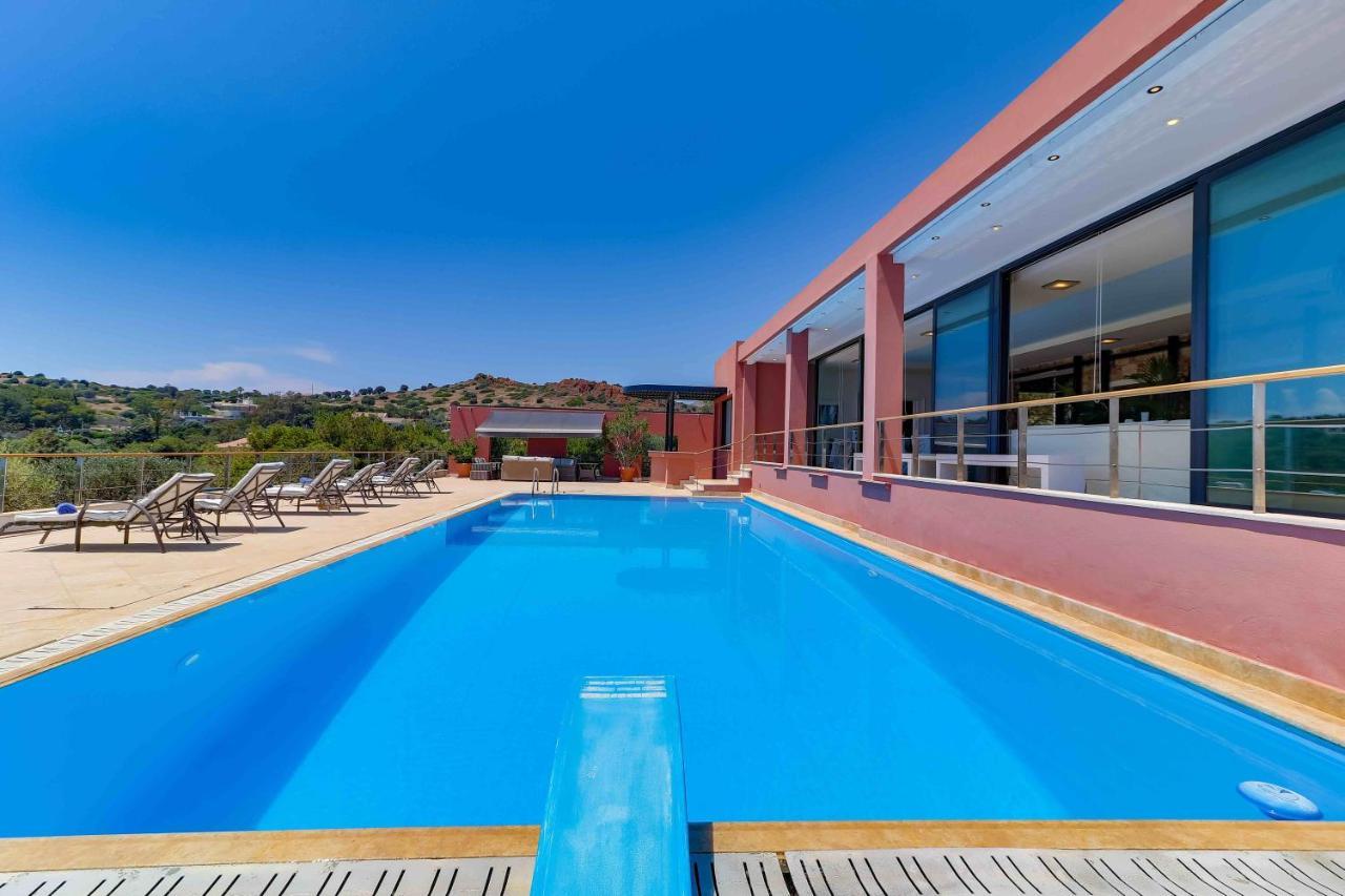 Black Diamond Beachfront Pool Villa Pasithea In Sounio, Athens Kap Kap Sounion Exterior foto