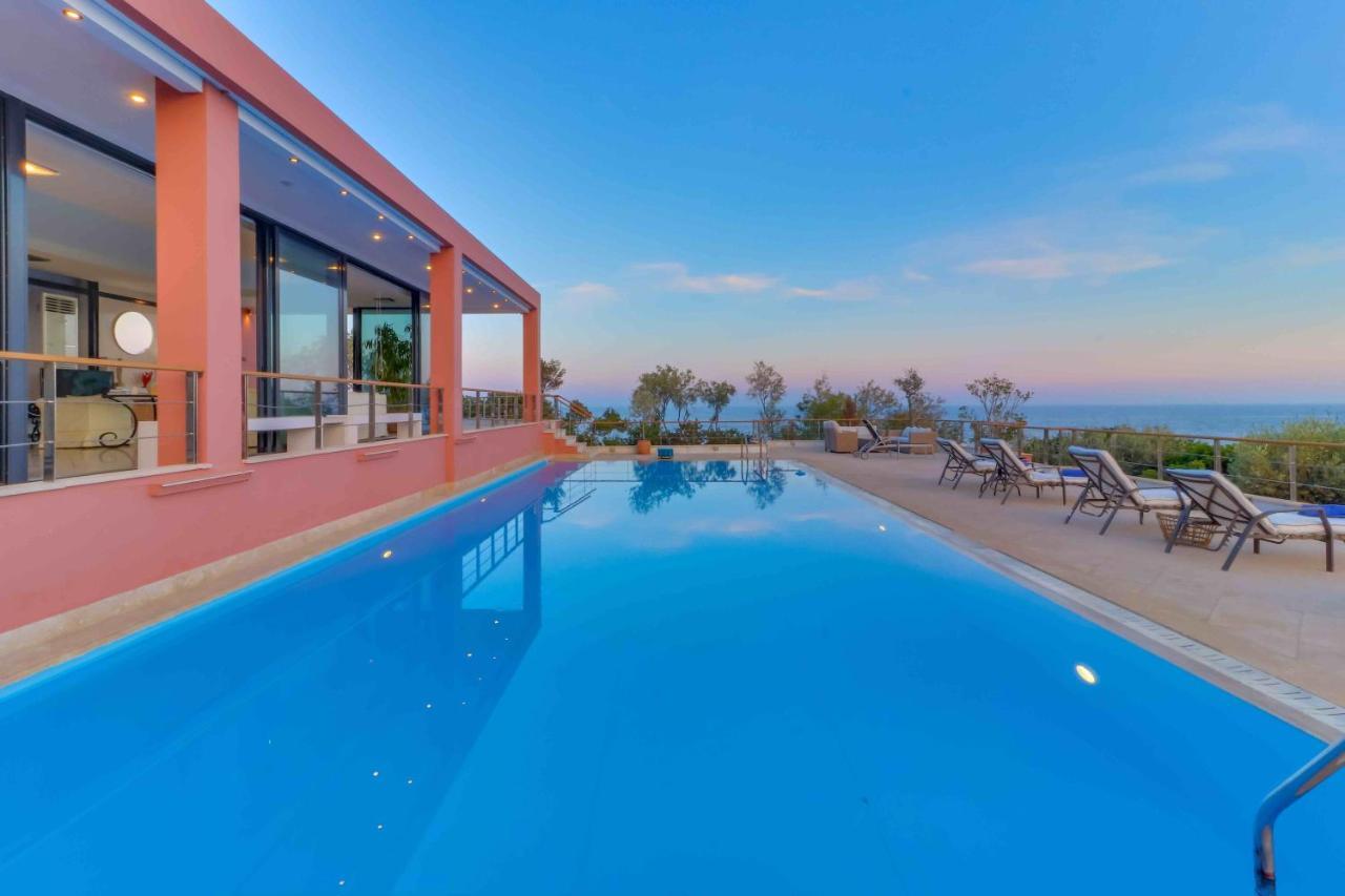 Black Diamond Beachfront Pool Villa Pasithea In Sounio, Athens Kap Kap Sounion Exterior foto
