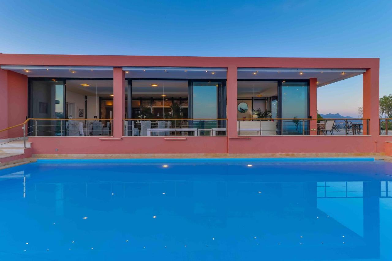 Black Diamond Beachfront Pool Villa Pasithea In Sounio, Athens Kap Kap Sounion Exterior foto