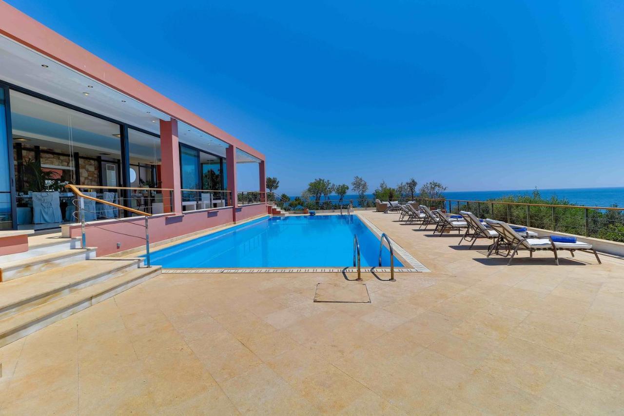 Black Diamond Beachfront Pool Villa Pasithea In Sounio, Athens Kap Kap Sounion Exterior foto