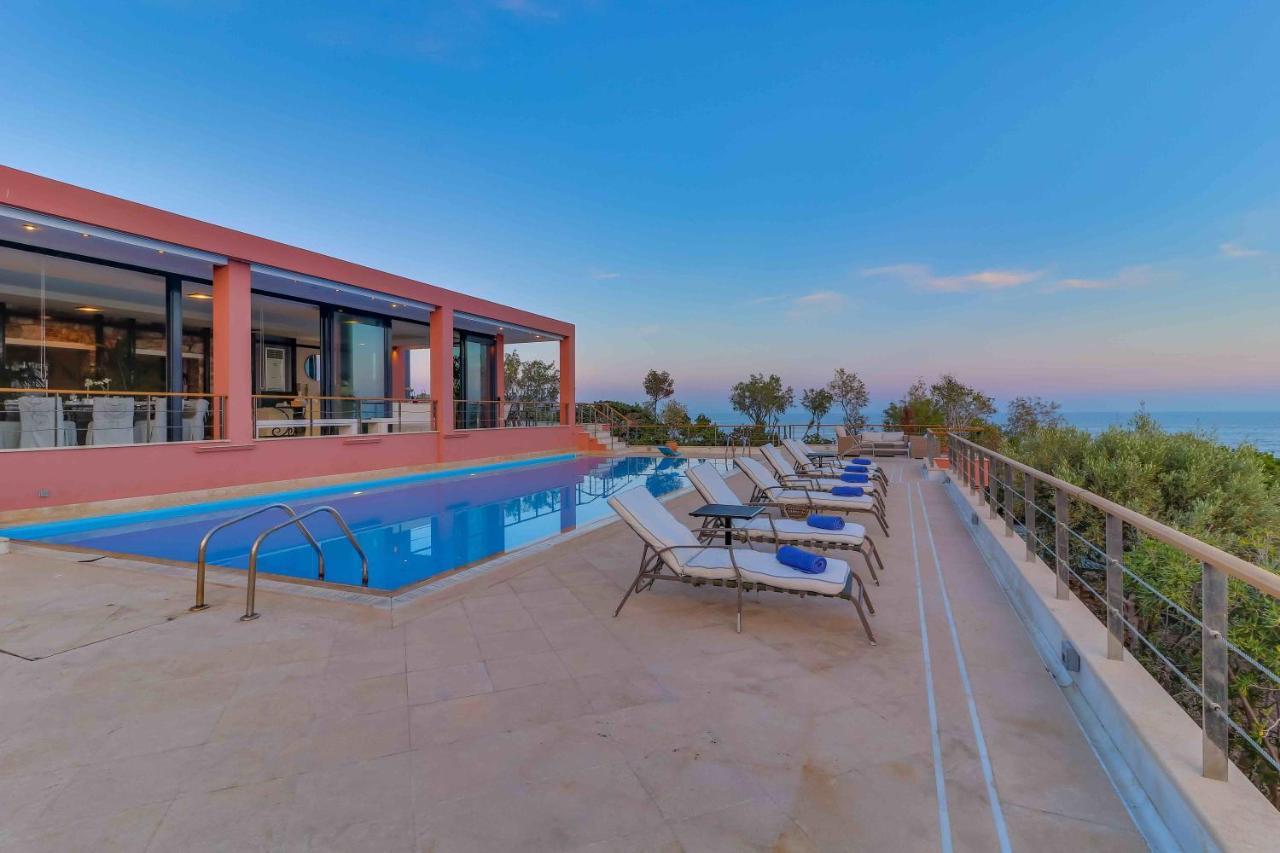 Black Diamond Beachfront Pool Villa Pasithea In Sounio, Athens Kap Kap Sounion Exterior foto